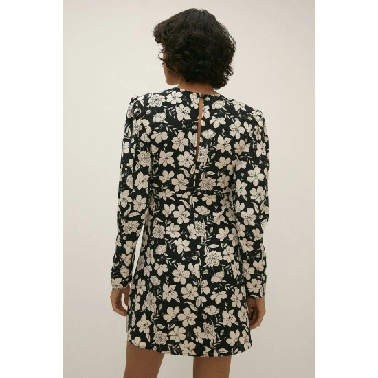 Oasis Mono Floral Printed V Neck Woven Skater Dress For Female 5 Oasis Mono Floral Printed V Neck Woven Skater Dress For Female - Image 3