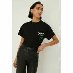 Oasis Pucker Up Mistletoe Christmas T-shirt For Female -Oasis Sales Store unnamed file 2828