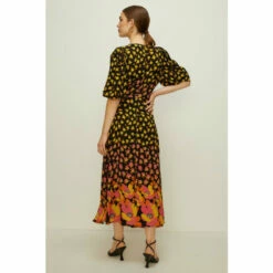 Oasis Petite Poppy Border Printed V Plunge Dress For Female -Oasis Sales Store unnamed file 2852