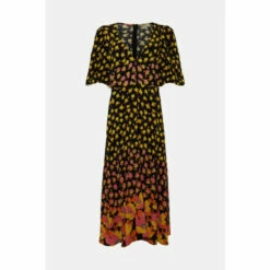 Oasis Petite Poppy Border Printed V Plunge Dress For Female -Oasis Sales Store unnamed file 2853