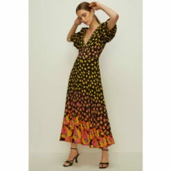 Oasis Petite Poppy Border Printed V Plunge Dress For Female -Oasis Sales Store unnamed file 2854