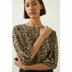 Oasis Printed 3/4 Puff Sleeve Spot Animal Top For Female
