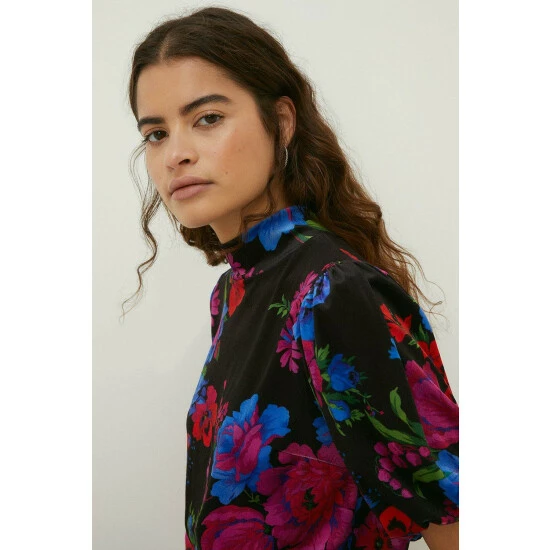 Oasis Floral Velvet Puff Sleeve Top For Female 7 Oasis Floral Velvet Puff Sleeve Top For Female - Image 5