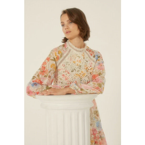 Oasis Petite Lace Floral Tiered Midi Dress For Female 4 Oasis Petite Lace Floral Tiered Midi Dress For Female - Image 2