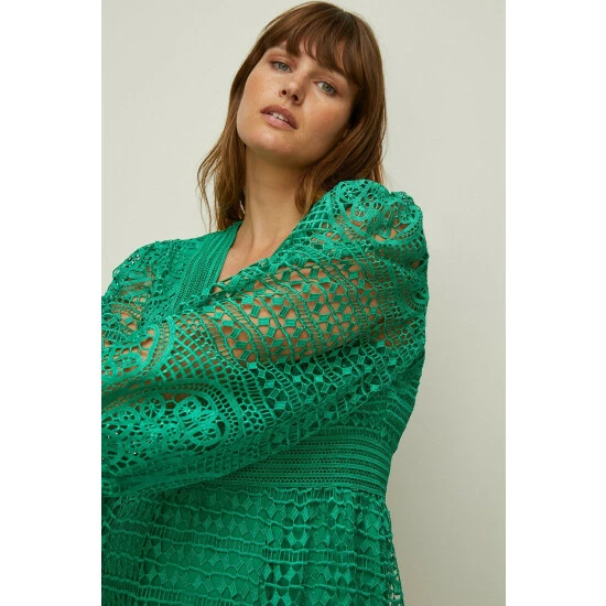 Oasis Plus Size Premium Lace V Neck Skater Dress For Female 4 Oasis Plus Size Premium Lace V Neck Skater Dress For Female - Image 2