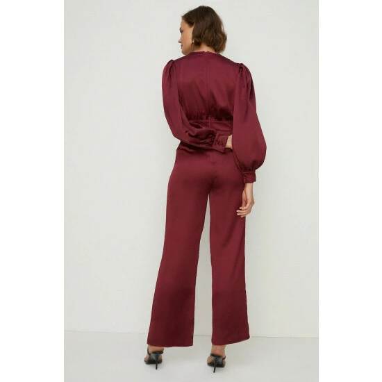 Oasis Petite Satin Plunge Balloon Sleeve Jumpsuit For Female 5 Oasis Petite Satin Plunge Balloon Sleeve Jumpsuit For Female - Image 3